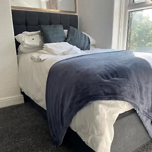 Holiday home 4 Bedroom House In Town Centre, Harrogate