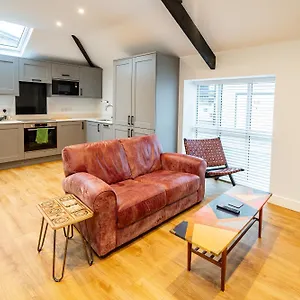 Apartment Town Center Duplex 6, Harrogate