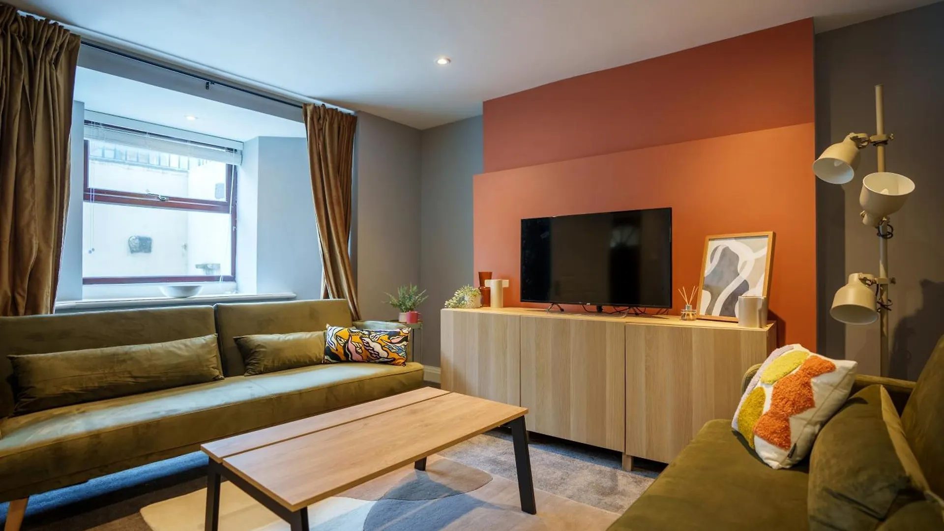 Harrogate Hideaway - 2 Bed Apartment Near Station And Conference Centre 0*,  United Kingdom